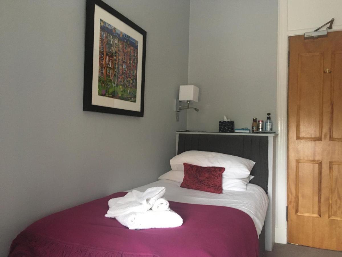 The Conifers Hotel Edinburgh Bagian luar foto