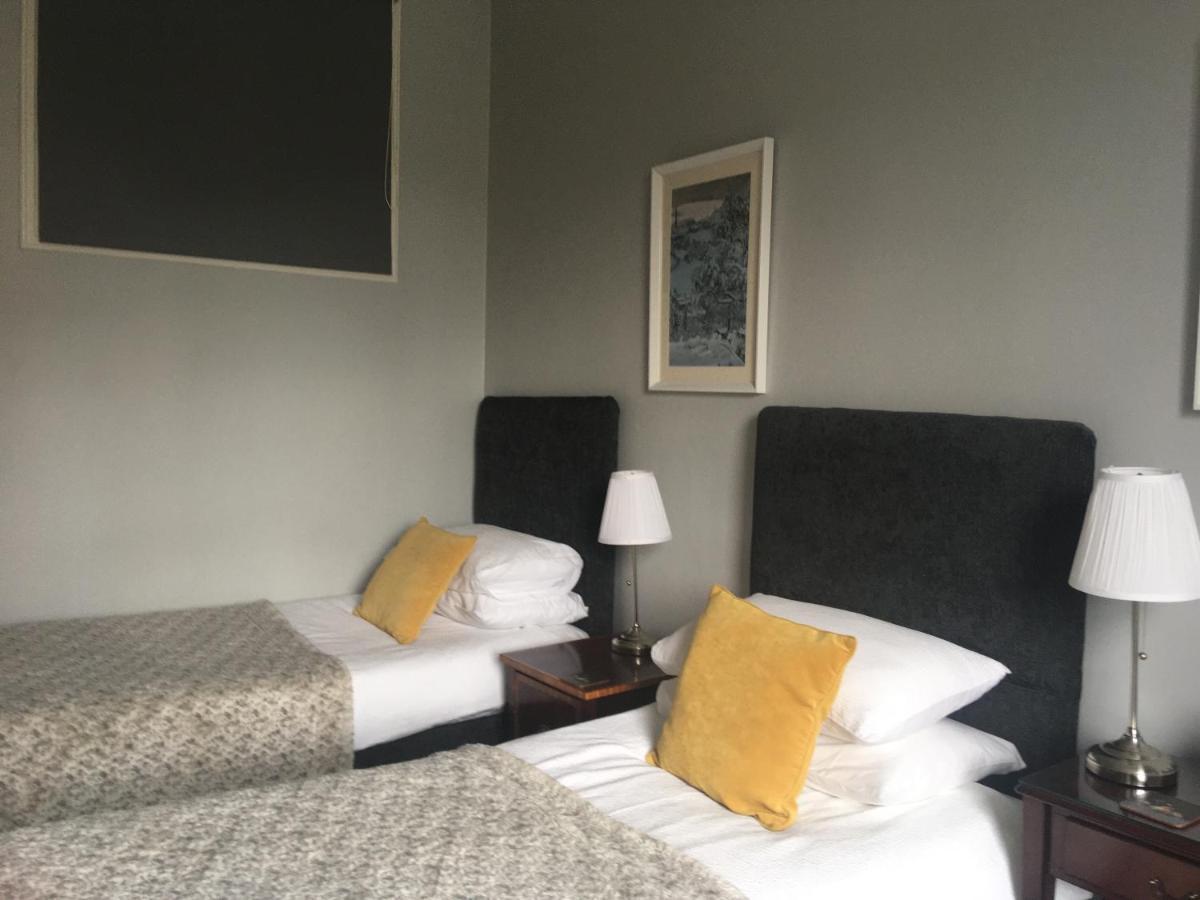 The Conifers Hotel Edinburgh Bagian luar foto